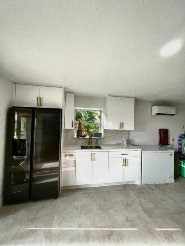 Casa Del Mar With Dock & Ocean Access Key West