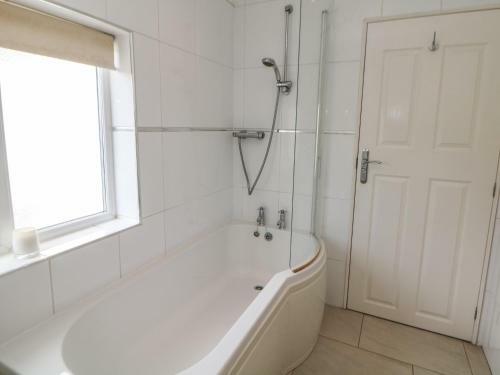 1 Moorland Terrace