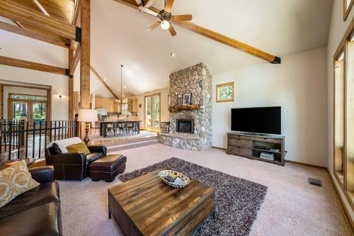 Luxury On Lassen