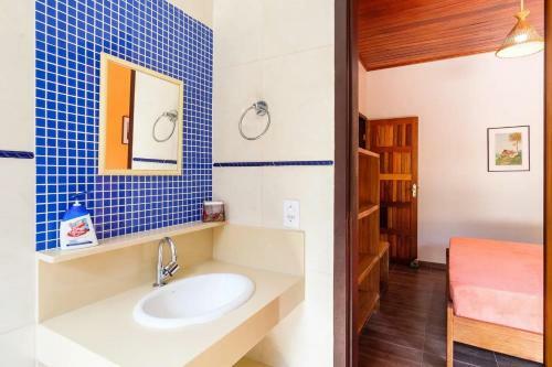 Casa Linda E Espa�osa Com Ar - 50 Mts Da Praia