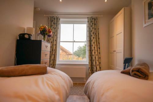 Jumble Cottage 4 Bed Home In Seaview