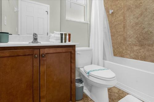 4 Bedrooms - 3 Bathrooms - Veranda Palms 4461 Np