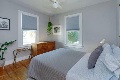 Charming 1br Vintage Treehouse Garage Apartment