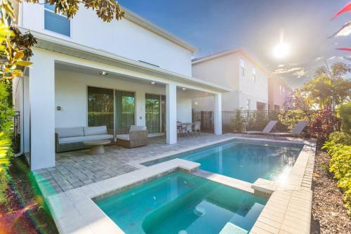 Comfy Modern House W Pool Perfect Location