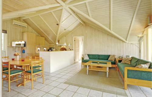 Holiday Home G�gevej Dronningm�lle XI