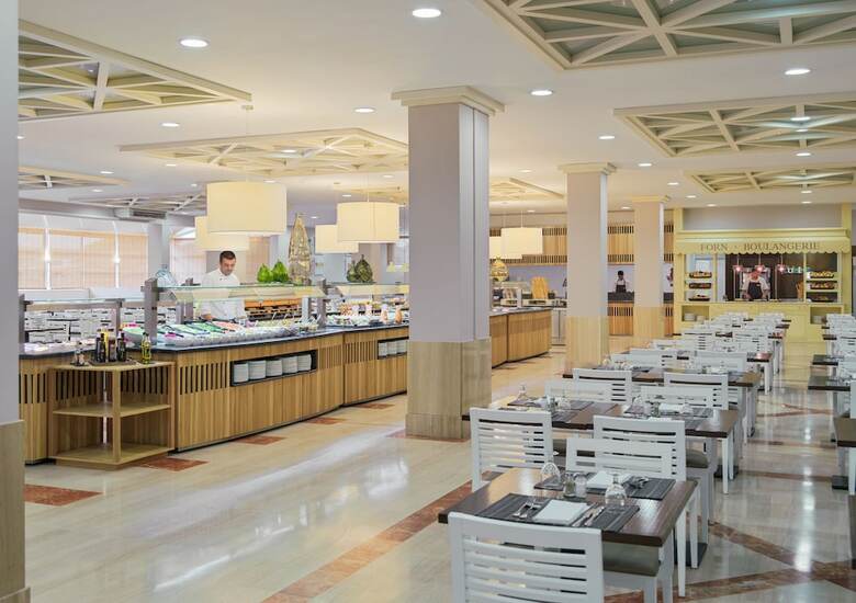 Hotel H10 Mediterranean Village