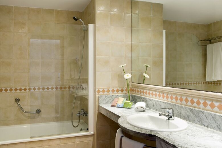 Hotel H10 Mediterranean Village