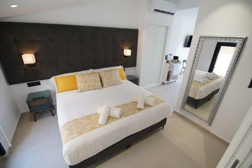 Hotel Suites Puerto Valencia