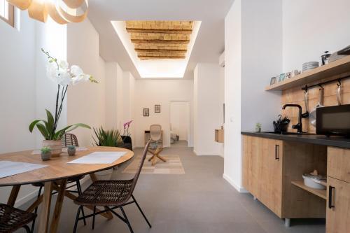 Beautiful Japandi Style Loft Apartment N1