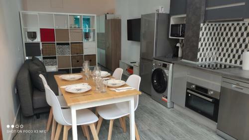 Apartmentsuitespain Playa - Universidades