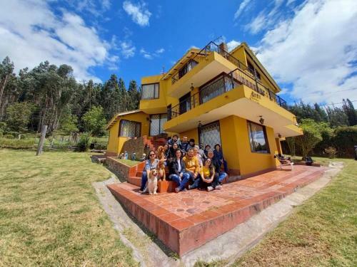 Private Lake View Cottage With Bbq Yard In Paipa