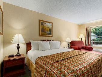 Motel Baymont Inn & Suites - Cleveland