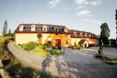 Hotel Horn� Dv?r