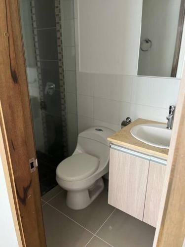Apartamento Apto Comodo En UNA Excelente Ubicaci�n