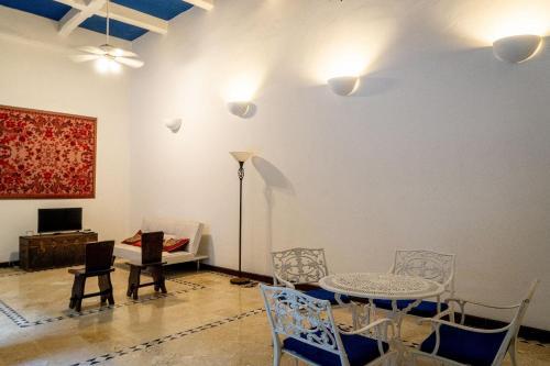 Apartamento Edificio Ubicado En El Centro de La Ciudad Dentro de La Ciudad Amurallada Edificio Ayos