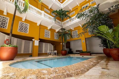 Apartamento Edificio Ubicado En El Centro de La Ciudad Dentro de La Ciudad Amurallada Edificio Ayos