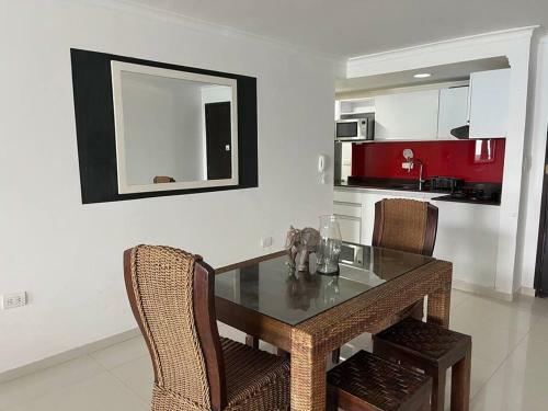 Apartamento Cozy Beachfront Apt Great Views & Pool