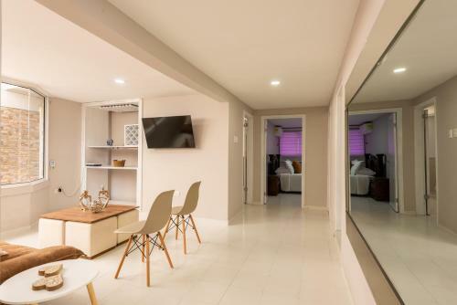 Spacious And Lovely Apartment