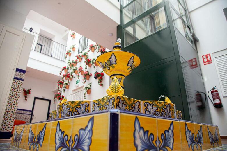 Hotel Noches En Triana