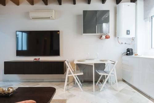 Ad2b Apartment, 300m From Cathedral With 2br