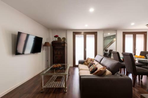 Fr26 Luxurious Apartment, 2 Minutes From Cathedral