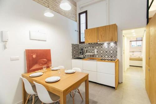 Apartamento �tu Hogar Con Alma En Sevilla!