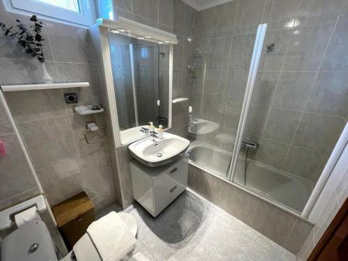 Apartamento Casa Playa Berria/santo�a