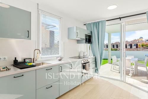 3x Bedroom Holiday House 100m From Ocean