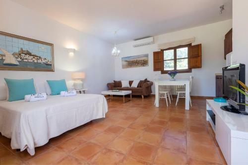 Villa In San Jose Sleeps 10 - Sa Vinya