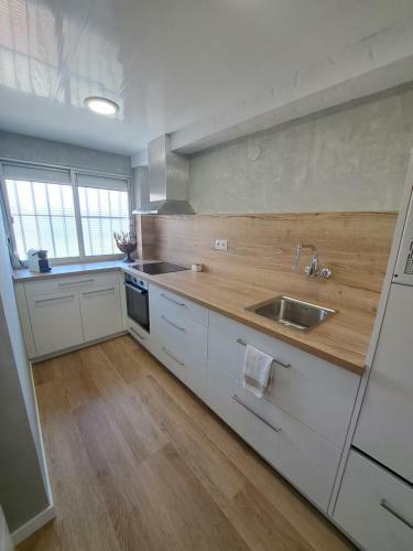 Apartamento 2� L�nea Playa Agustina Aragon