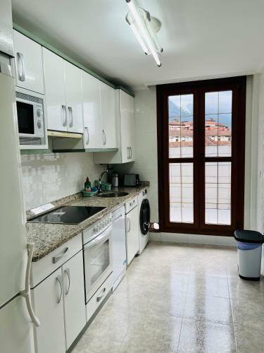 Excelente Apartamento Con Garaje Y Piscina
