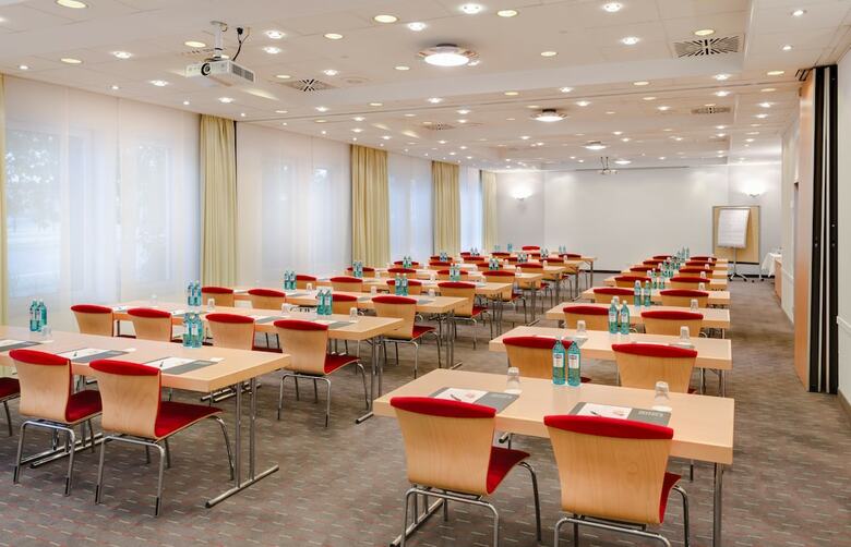 Hotel Woehrdersee Mercure