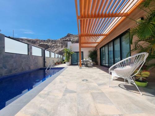 Villa de Lujo Con Piscina Climatizada