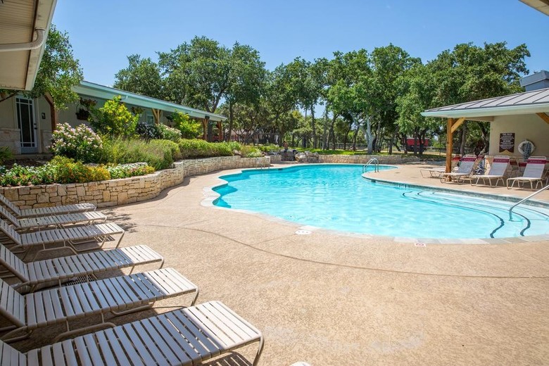 Hotel Blazing Star Resort