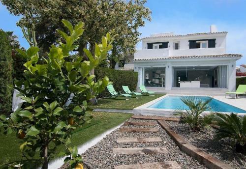 Holiday Villa For Rent In Marbella