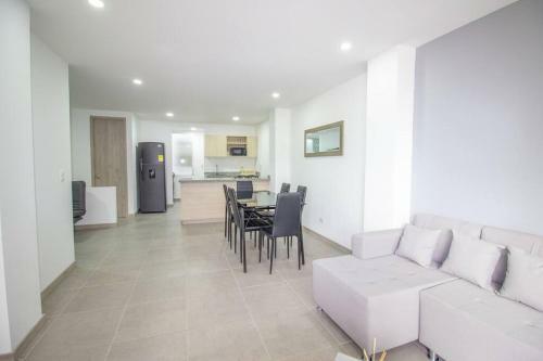 Apartamento Laureles �xito 2 Alcobas Piso 2 Balc�n