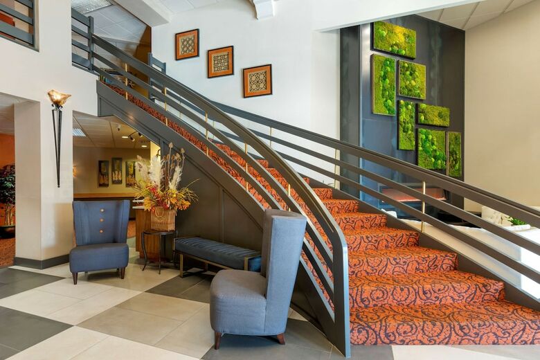 Hotel Best Western Plus Mill Creek Inn