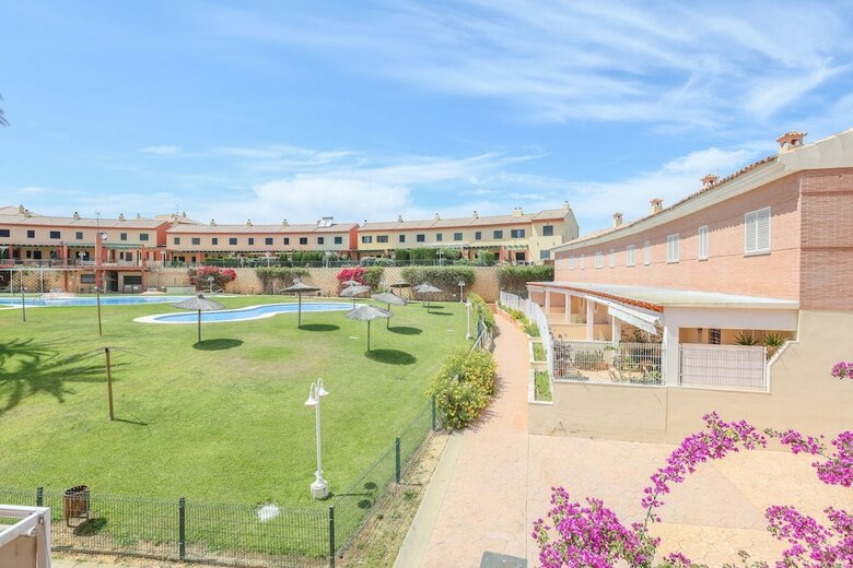 Apartamentos Las Cumbres In Islantilla