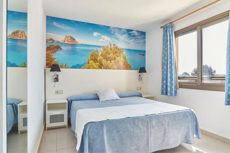 Aparthotel Aptos Casa Luis By Invisa