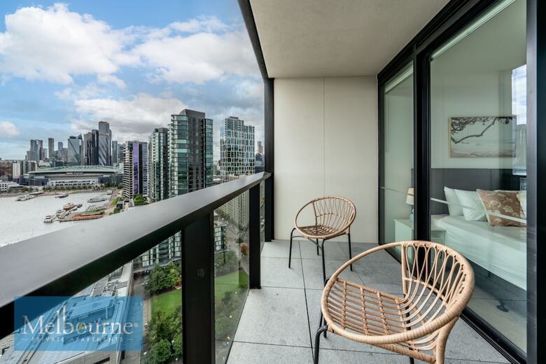 Melbourne Private Apartments - Collins Wharf Waterfront, Docklands