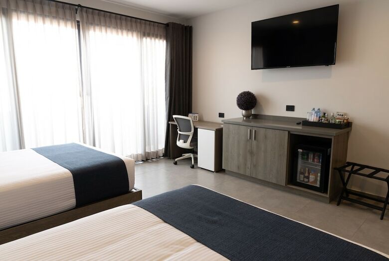 Th Hotel & Vivienda