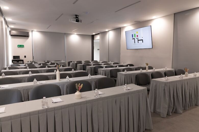 Th Hotel & Vivienda