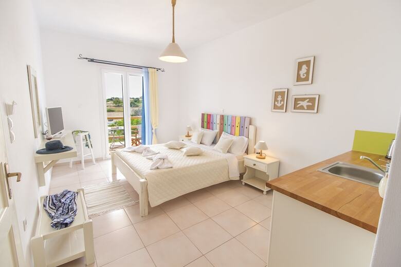Faros Apartments