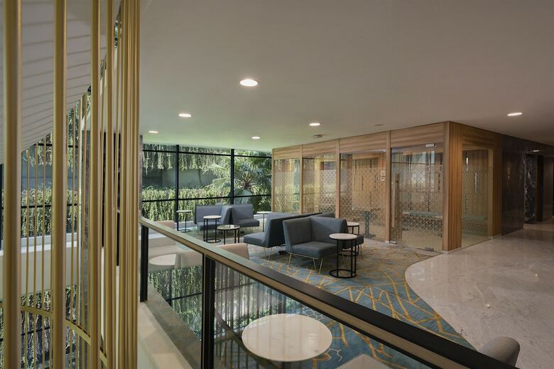 Anara Airport Hotel