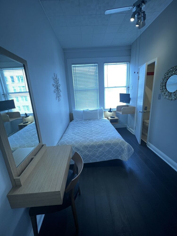 Touchstone Hotel - City Center