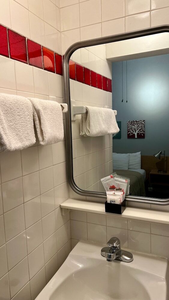 Touchstone Hotel - City Center