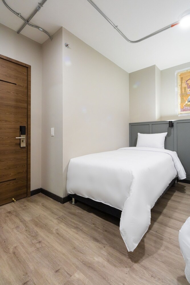 Bon 17 Hotel