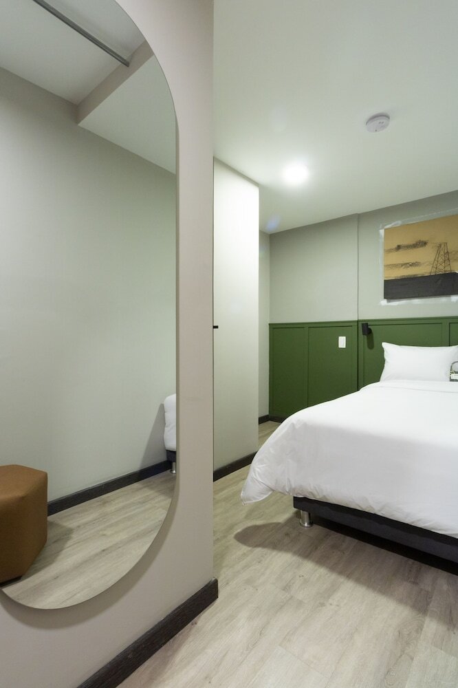 Bon 17 Hotel
