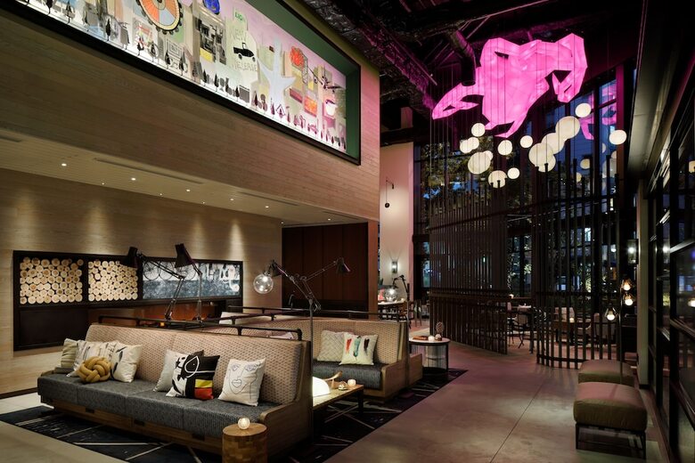 Hotel Moxy Osaka Umeda