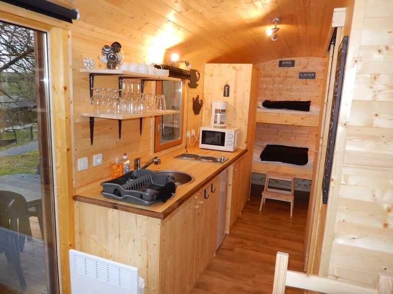 Charming Apartment In Sensenruth With Hot Tub